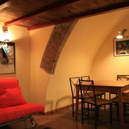 Apartment Cheap & Chic *